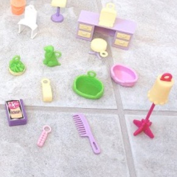 VINTAGE LIKE NEW Doll Accessories Furnitures - Picture 4 of 6